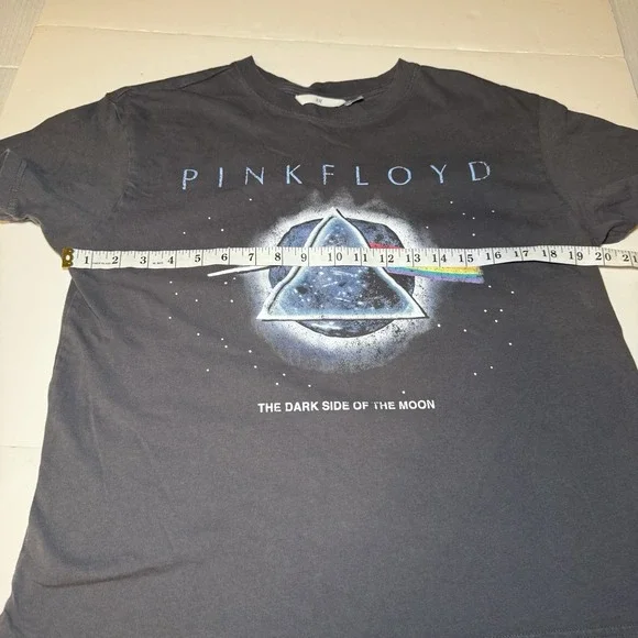 Pink Floyd 1973 Tour H&M Retro Band Tee Women's Size Medium Rock Music VG - Picture 9 of 15